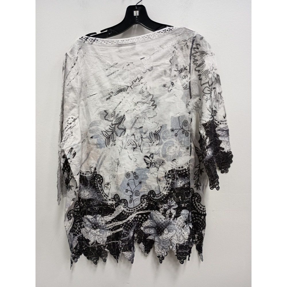 Impulse California Wearable Art Tunic Top Womens Medium White Black Floral Lace - Picture 12 of 12